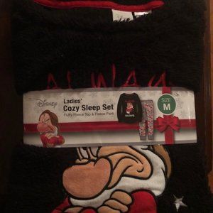 Disney Ladies' Cozy Sleep Set Grumpy Fluffy Fleece Top & Fleece Pant - Medium